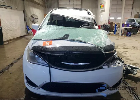 2019 Chrysler Pacifica Touring L z USA, uszkodzony, nr VIN 2C4RC1BG8KR593257